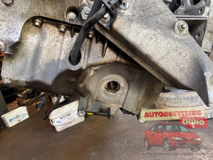 Motor van een BMW X3 (E83) 2.0 16V 2010