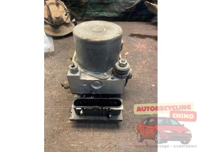 Używane Pompa ABS Fiat Panda (169) 1.2 Fire Cena € 35,00 Procedura marży oferowane przez Autorecycling Chino B.V.