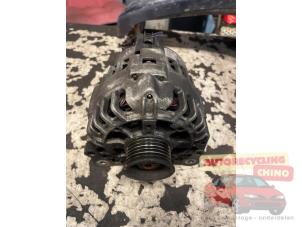 Dynamo från en Volkswagen Polo IV (9N1/2/3) 1.2 12V 2006
