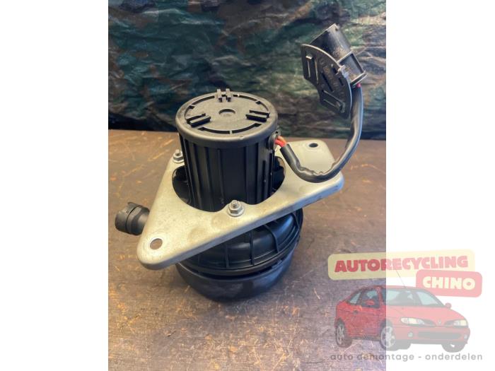 Begagnade Sekundär pump BMW X3 (E83) 2.0 16V Pris € 100,00 Marginaltabell erbjuds av Autorecycling Chino B.V.
