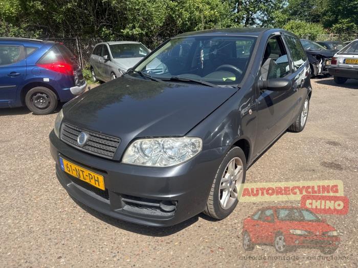 Usagé Boîte de vitesse Fiat Punto II (188) 1.2 16V Prix € 250,00 Règlement à la marge proposé par Autorecycling Chino B.V.