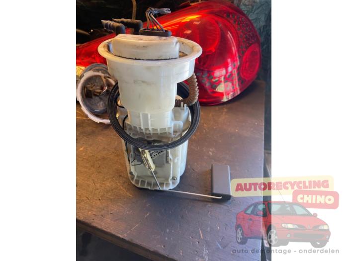 Begagnade Bensinpump Volkswagen Polo IV (9N1/2/3) 1.2 12V Pris € 35,00 Marginaltabell erbjuds av Autorecycling Chino B.V.