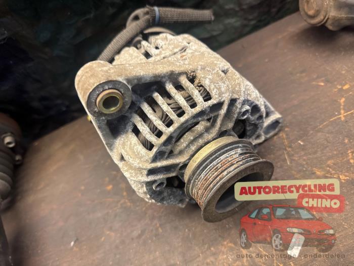 Begagnade Dynamo Fiat Stilo (192A/B) 1.6 16V 3-Drs. Pris € 40,00 Marginaltabell erbjuds av Autorecycling Chino B.V.