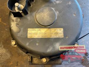 Dynamo van een Porsche Cayenne (9PA) 4.5 S V8 32V 2007