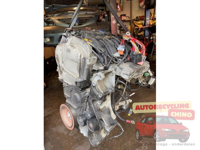 Used Engine Dacia Logan MCV I (KS) 1.6 16V Price € 600,00 Margin scheme offered by Autorecycling Chino B.V.