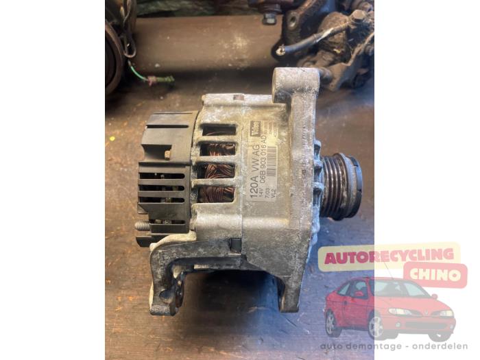 Begagnade Dynamo Volkswagen Passat (3B3) 2.0 20V Pris € 50,00 Marginaltabell erbjuds av Autorecycling Chino B.V.