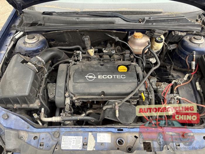 Używane Silnik Opel Vectra C Caravan 1.8 16V Cena € 400,00 Procedura marży oferowane przez Autorecycling Chino B.V.