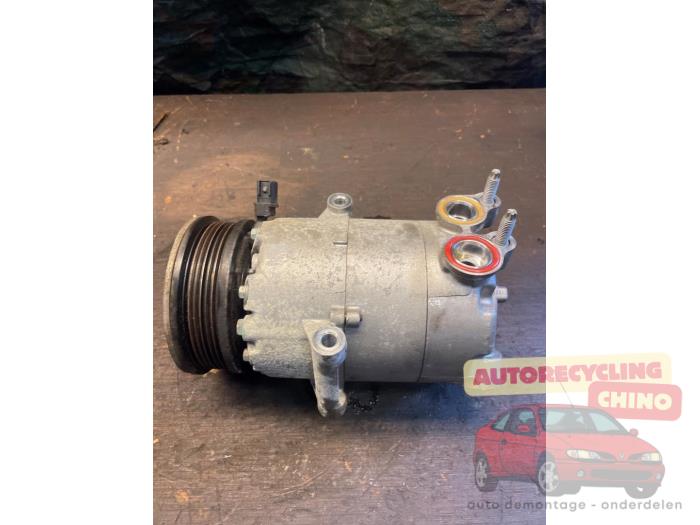 Usagé Compresseur de clim Ford Focus 3 1.6 Ti-VCT 16V 125 Prix € 120,00 Règlement à la marge proposé par Autorecycling Chino B.V.