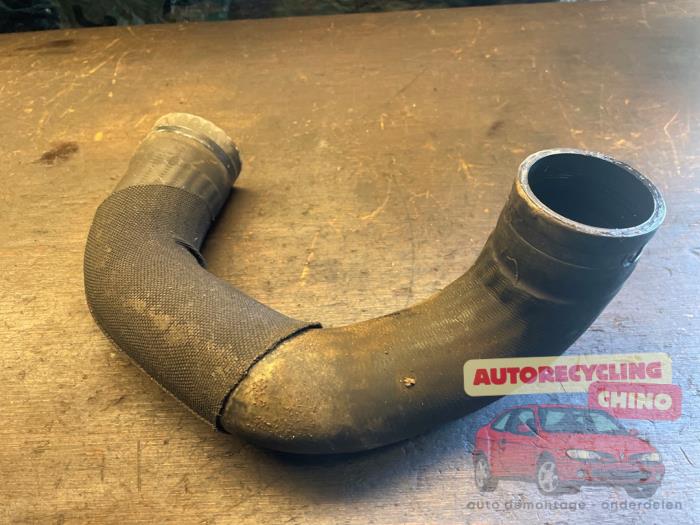 Gebrauchte Intercooler Schlauch Alfa Romeo 159 Sportwagon (939BX) 1.8 TBi 16V Preis € 50,00 Margenregelung angeboten von Autorecycling Chino B.V.