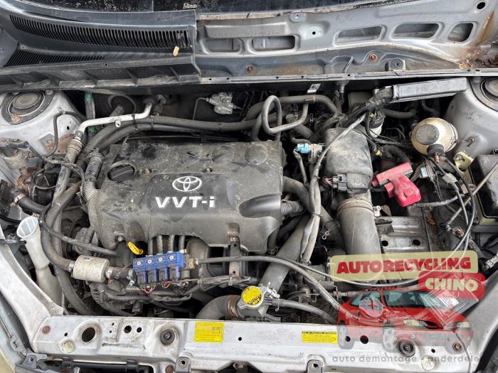 Gebrauchte Getriebe Toyota Yaris Verso (P2) 1.5 16V Preis € 350,00 Margenregelung angeboten von Autorecycling Chino B.V.