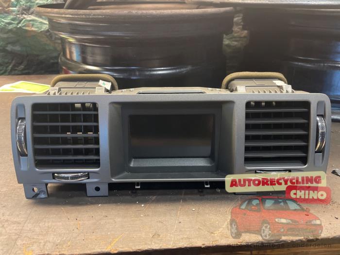 Begagnade Innerdisplay Opel Vectra C Caravan 1.8 16V Pris € 50,00 Marginaltabell erbjuds av Autorecycling Chino B.V.