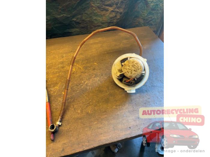 Gebrauchte Benzinpumpe Porsche Cayenne (9PA) 4.5 S V8 32V Preis € 75,00 Margenregelung angeboten von Autorecycling Chino B.V.