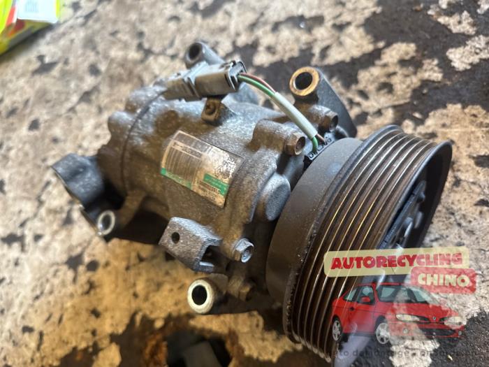 Gebrauchte Klimapumpe Renault Clio III (BR/CR) 1.6 16V Preis € 50,00 Margenregelung angeboten von Autorecycling Chino B.V.