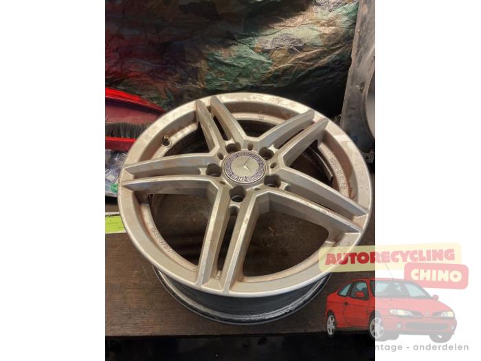 Gebrauchte Felge Mercedes B (W246/W242) 1.6 B-180 BlueEFFICIENCY Turbo 16V Preis € 75,00 Margenregelung angeboten von Autorecycling Chino B.V.