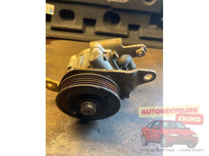 Begagnade Servostyrningspump Nissan Micra (K11) 1.3 LX,SLX 16V Pris € 40,00 Marginaltabell erbjuds av Autorecycling Chino B.V.