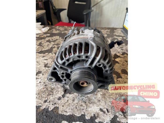Begagnade Dynamo Opel Corsa D 1.0 Pris € 40,00 Marginaltabell erbjuds av Autorecycling Chino B.V.