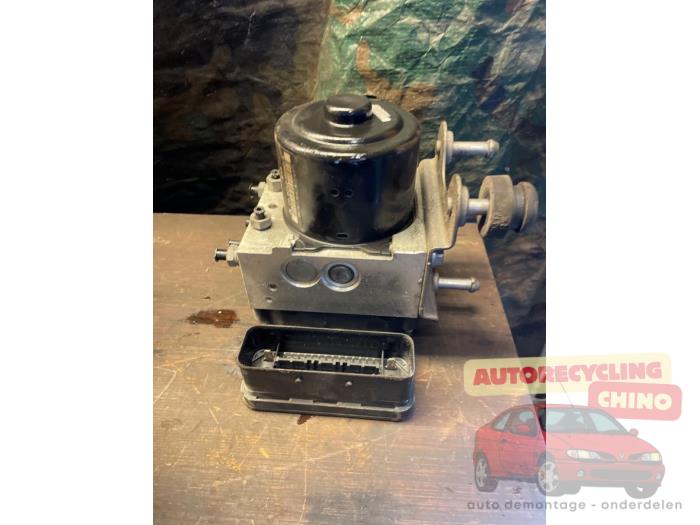Begagnade ABS-pump Volkswagen Transporter T5 2.0 TDI DRF Pris € 250,00 Marginaltabell erbjuds av Autorecycling Chino B.V.