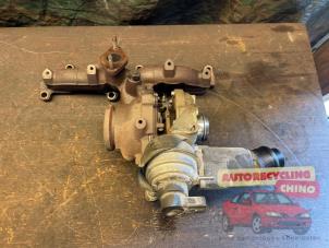 Turbo van een Volkswagen Transporter T5 2.0 TDI DRF 2012