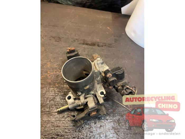 Gebrauchte Drosselklappengehäuse Toyota Yaris (P1) 1.5 T Sport 16V VVT-i Preis € 50,00 Margenregelung angeboten von Autorecycling Chino B.V.