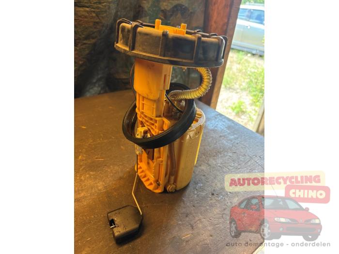 Usagé Pompe à carburant Volkswagen Transporter T5 2.0 TDI DRF Prix € 30,00 Règlement à la marge proposé par Autorecycling Chino B.V.
