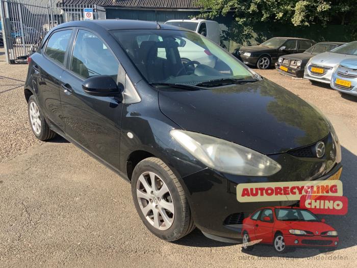 Używane Silnik Mazda 2 (DE) 1.3 16V S-VT Cena € 250,00 Procedura marży oferowane przez Autorecycling Chino B.V.