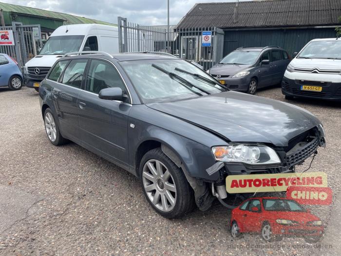Usagé Broche bobine Audi A4 Avant (B7) 1.8 T 20V Prix € 10,00 Règlement à la marge proposé par Autorecycling Chino B.V.