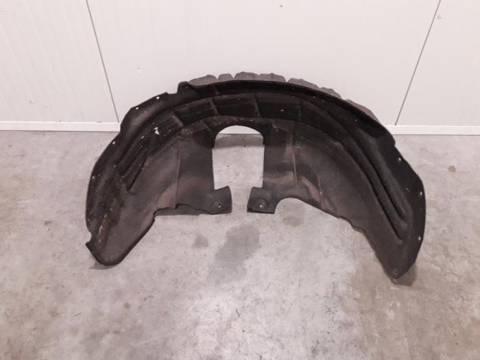 Używane Nadkole Volvo V40 (MV) 2.0 D3 16V Cena na żądanie oferowane przez CASPER BV