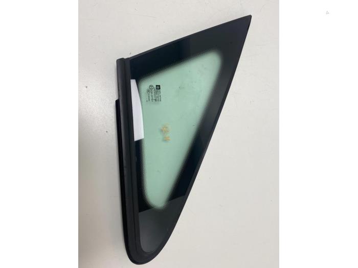 Usados Ventanilla triangular derecha delante Opel Zafira (M75) 1.9 CDTI 16V Precio de solicitud ofrecido por CASPER BV
