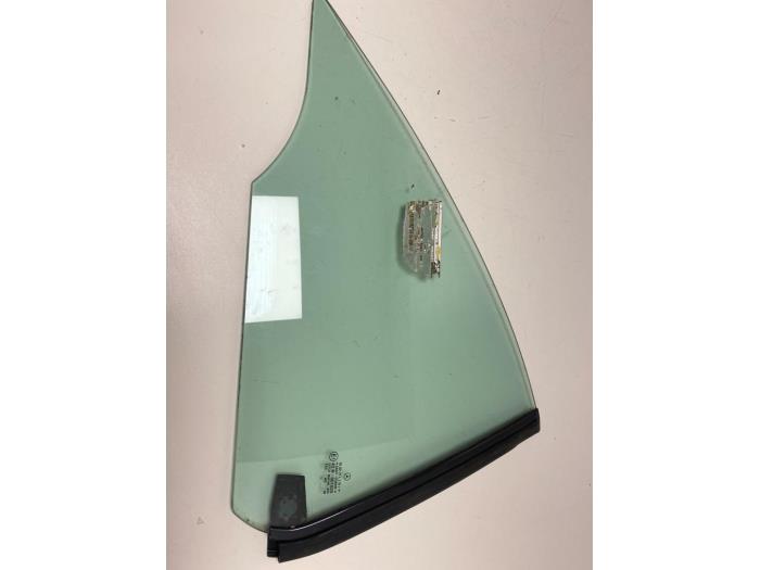 Usados Ventanilla triangular derecha detrás Mercedes SL (R230) 5.0 SL-500 V8 24V Precio de solicitud ofrecido por CASPER BV