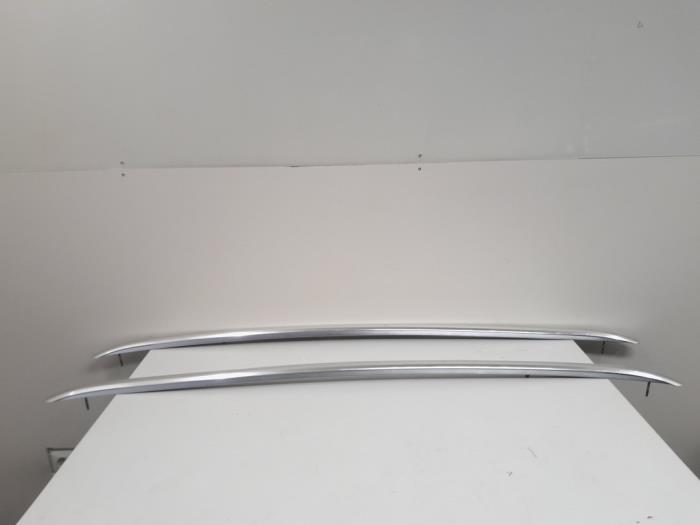Kit rails de toit d'un Audi A4 Avant (B8) 1.8 TFSI 16V 2009