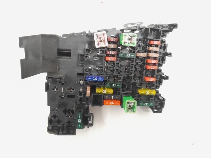 Boîte à fusibles Volkswagen Golf VII 1.6 TDI 16V 5Q0937615C VWAG