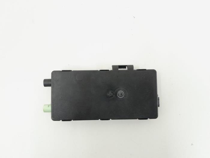 Antenna Amplifier from a BMW 1 serie (F20) 116d 2.0 16V 2014