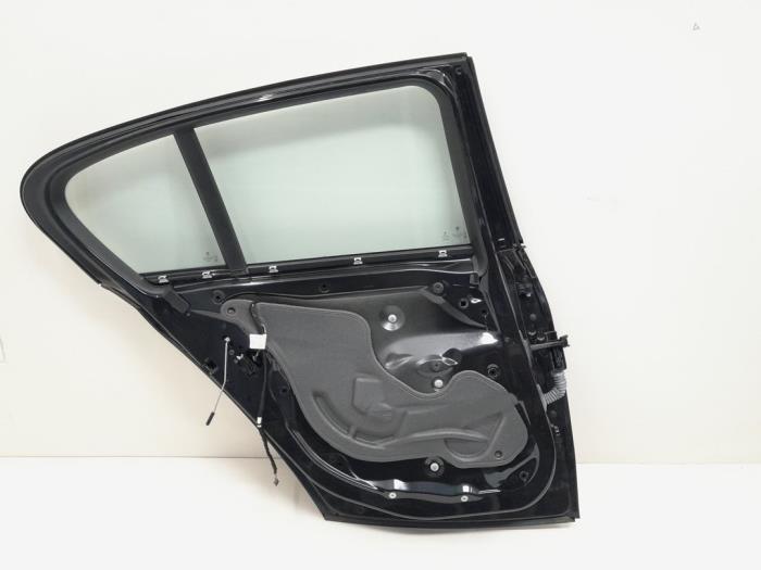 Rear door 4-door, left BMW 1 serie 116d 2.0 16V 475 - 41525A2A397