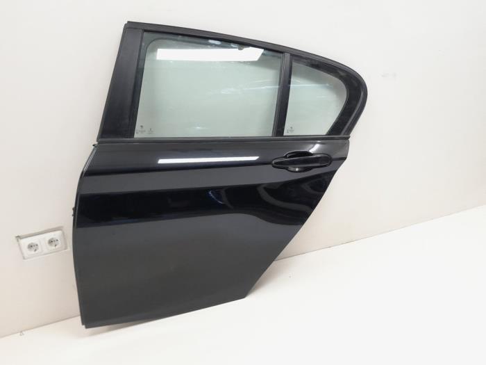 Rear door 4-door, left BMW 1 serie 116d 2.0 16V 475 - 41525A2A397