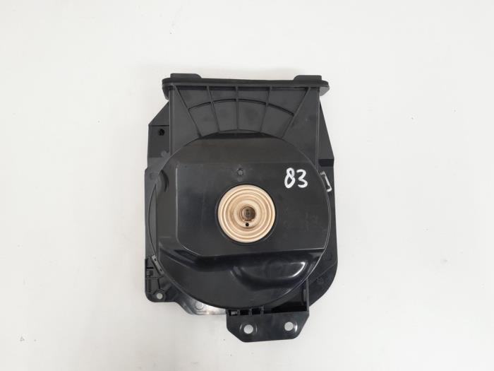 Używane Glosnik BMW 3 serie Touring (E91) 318d 16V Cena € 12,99 Procedura marży oferowane przez GEJO Revisie & Onderdelen BV