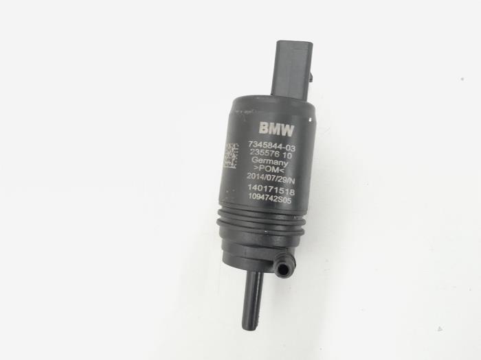 Używane Pompa spryskiwacza przód BMW 1 serie (F20) 116d 2.0 16V Cena € 8,00 Procedura marży oferowane przez GEJO Revisie & Onderdelen BV