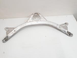 Usados Travesaño delantero Audi S6 Avant (C7) 4.0 V8 TFSI Precio € 40,00 Norma de margen ofrecido por GEJO Revisie & Onderdelen BV