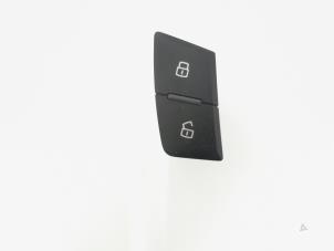 Used Central locking switch Audi S6 Avant (C7) 4.0 V8 TFSI Price € 9,99 Margin scheme offered by GEJO Revisie & Onderdelen BV