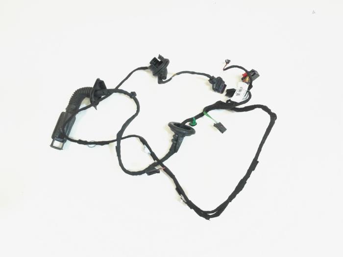 Begagnade Kablage Audi Q3 (8UB/8UG) 1.4 TFSI 16V Pris € 9,00 Marginaltabell erbjuds av GEJO Revisie & Onderdelen BV