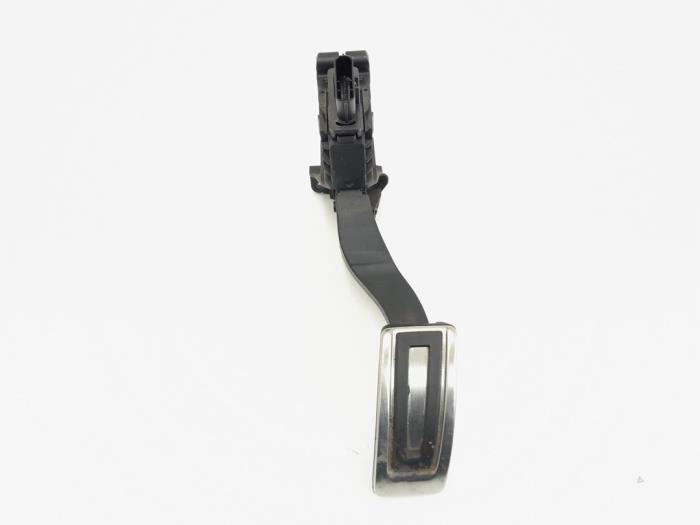 Accelerator pedal from a Volkswagen Golf VII (AUA) 2.0 GTD 16V 2013