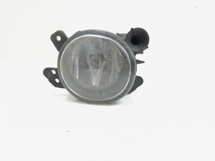 Fog light, front right from a Mercedes-Benz C Estate (S204) 2.2 C-200 CDI 16V . 2008