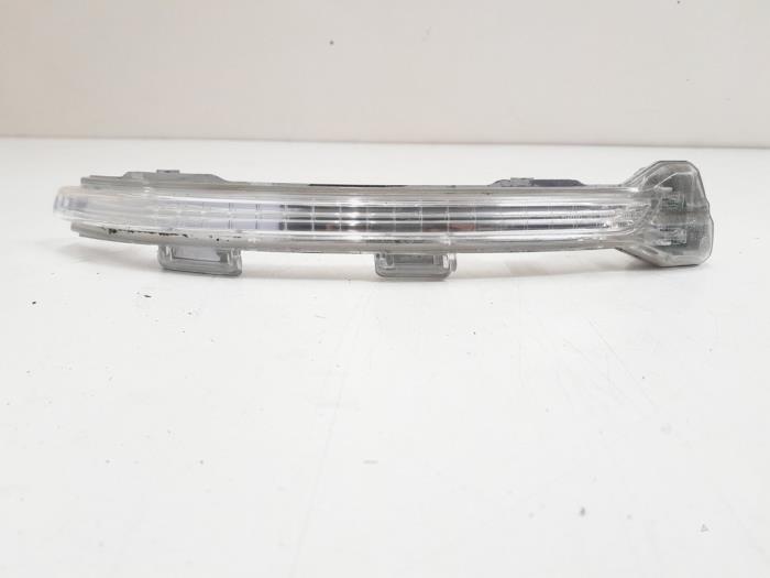 Indicator mirror left from a Volkswagen Golf VII (AUA) 2.0 GTD 16V 2013