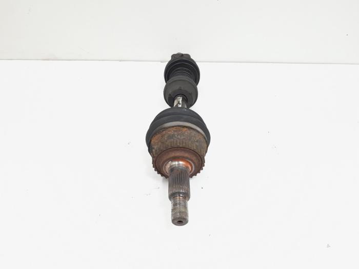 Front drive shaft, left from a Saab 9-5 Estate (YS3E) 2.0t 16V 2006