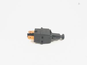Used Brake light switch Saab 9-5 Estate (YS3E) 2.0t 16V Price € 9,99 Margin scheme offered by GEJO Revisie & Onderdelen BV