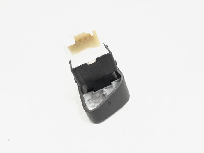 Central locking switch from a Volkswagen Polo V (6R) 1.6 TDI 16V 105 2012