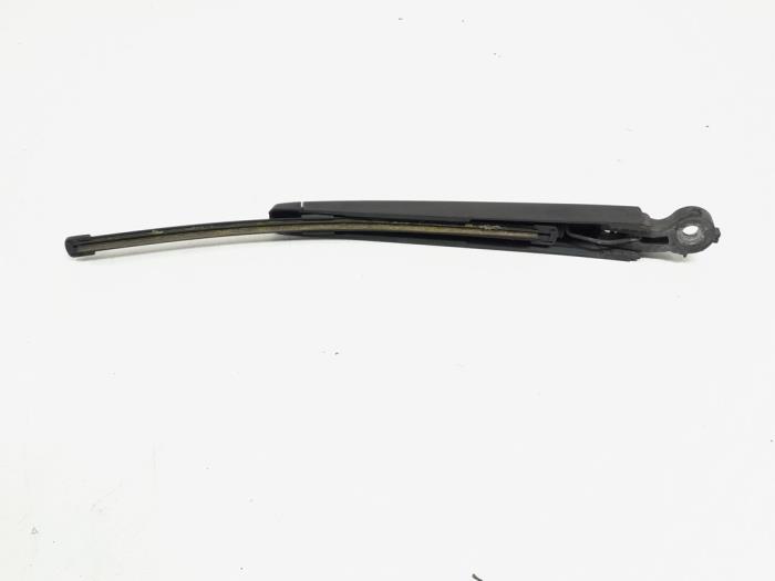 Rear wiper arm from a Volkswagen Polo V (6R) 1.6 TDI 16V 105 2012