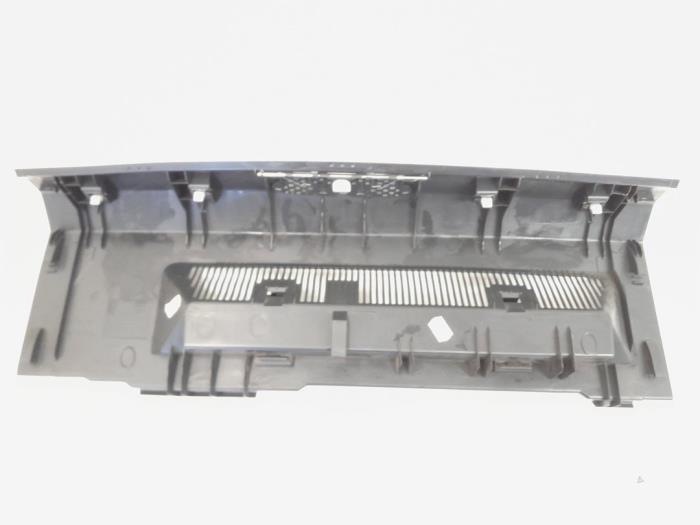 Luggage compartment trim from a Volkswagen Polo V (6R) 1.6 TDI 16V 105 2012