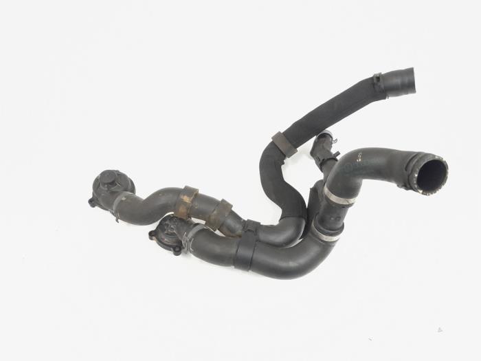 Gebrauchte Thermostatgehäuse Volkswagen Scirocco (137/13AD) 1.4 TSI 160 16V Preis € 18,00 Margenregelung angeboten von GEJO Revisie & Onderdelen BV