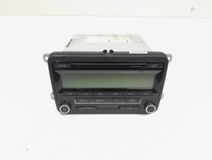Used Radio CD player Volkswagen Polo V (6R) 1.2 TSI Price € 24,00 Margin scheme offered by GEJO Revisie & Onderdelen BV