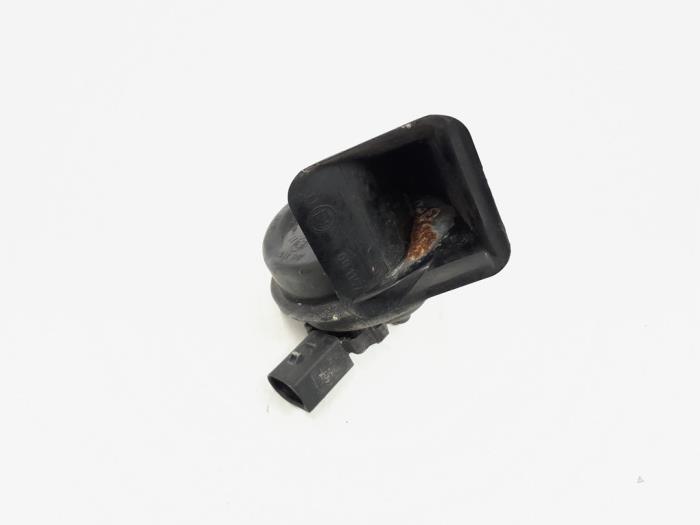 Horn from a Volkswagen Scirocco (137/13AD) 1.4 TSI 122 16V 2008